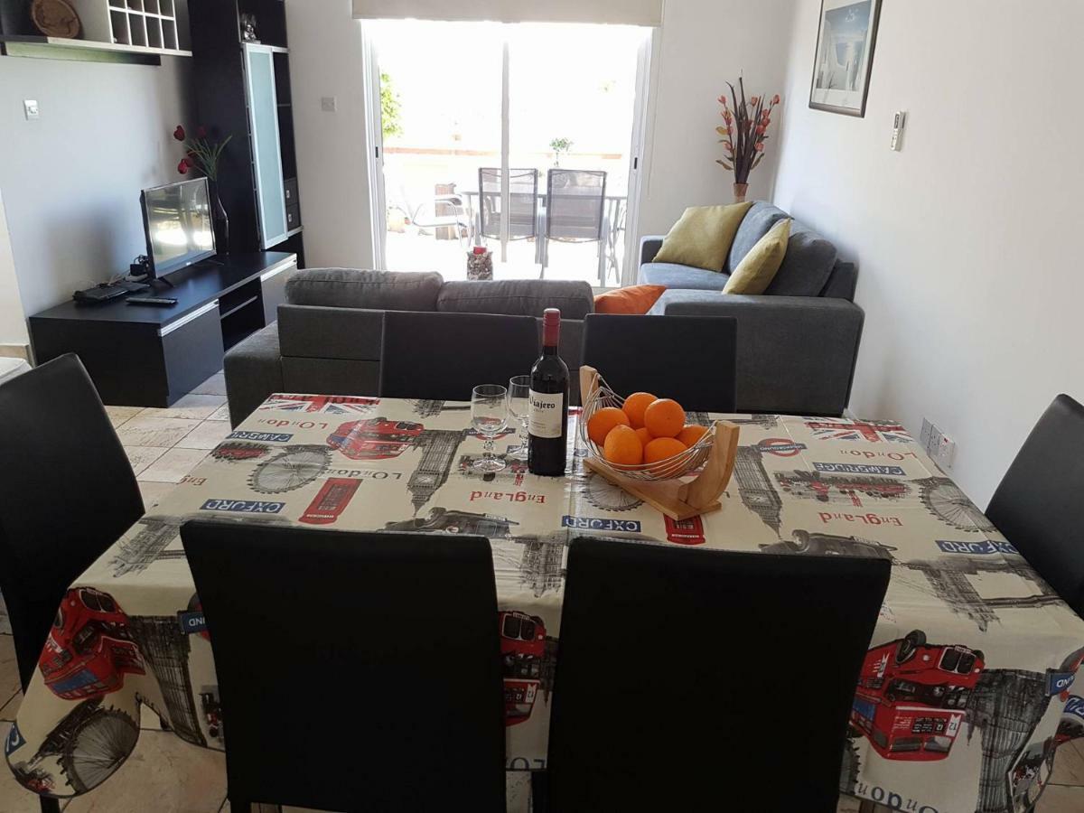 Loucas Townhouse Hébergement de vacances *